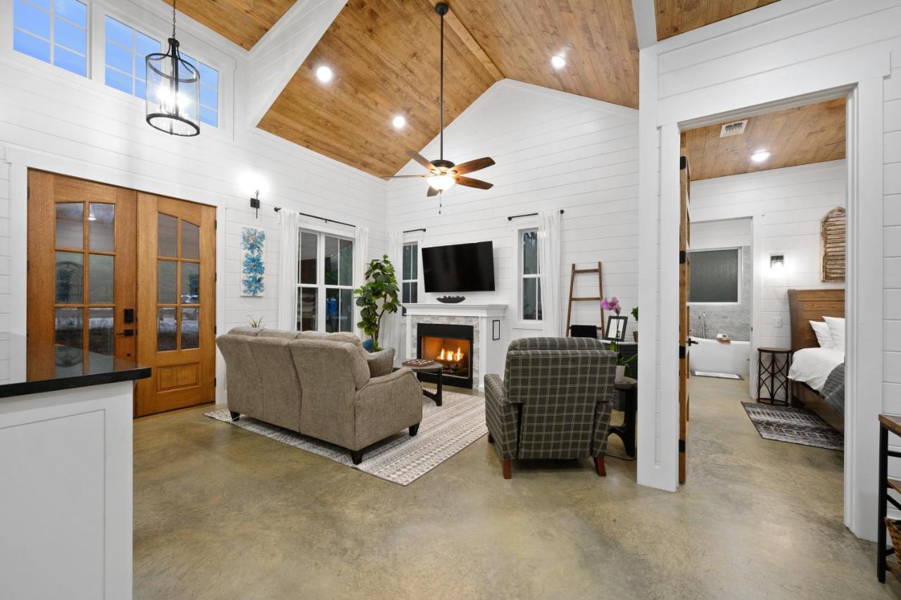 布罗肯鲍Bella Luna Cabin - Cozy Farmhouse Cabin, Private Deck, Swing Set, Fire Pit, Hot Tub别墅 外观 照片